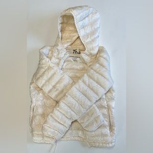 TNA Botanie Lightweight Water-repellent Puffer Jacket